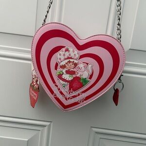 NWT Strawberry Shortcake Heart-Shaped Pink purse